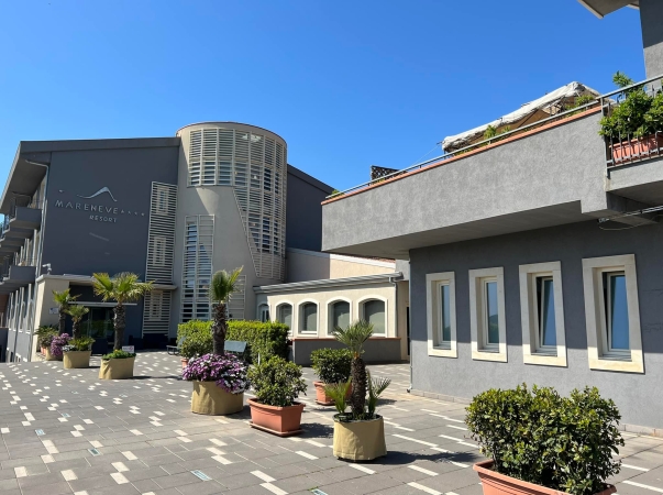 Mareneve Resort****       Natale NATALE